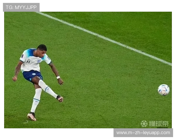 前助教揭秘!拉什福德该主罚巴萨任意球,他缺的是保护,拉什福德边锋