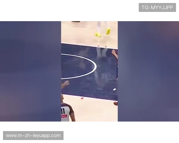 巴特勒强突造空档，稳健抛投命中：把握瞬间的胜利之道